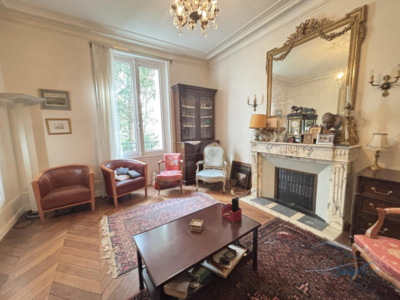 Maison ancienne - 266 m² - 12 pièces