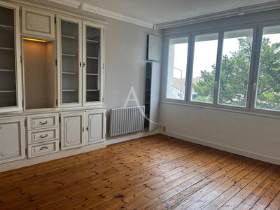 Appartement - 65 m² - 2 pièces
