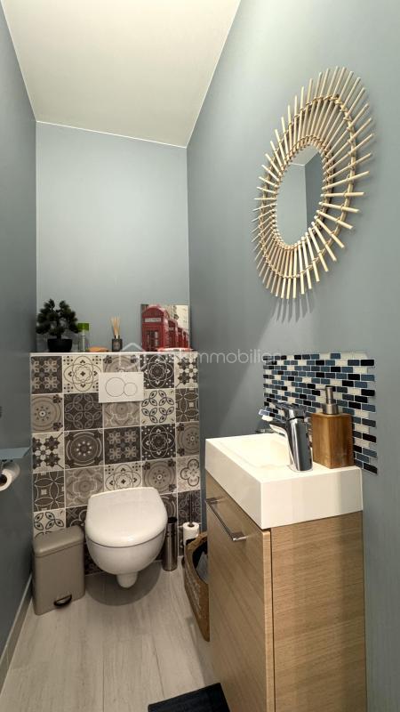 Maison traditionnelle - 223 m² - 8 pièces