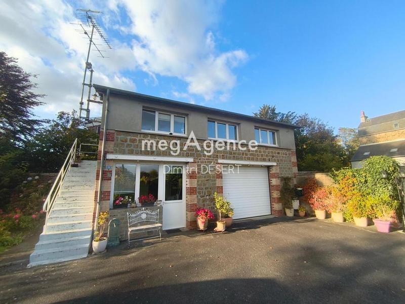 Maison - 193 m² - 10 pièces