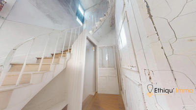 Maison - 450 m² - 12 pièces