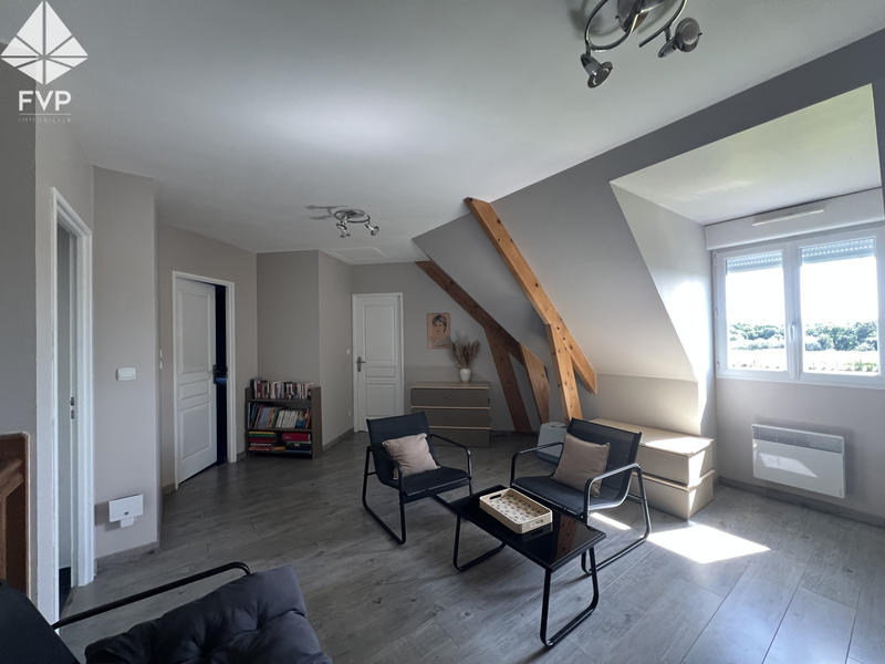 Maison - 185 m² - 8 pièces