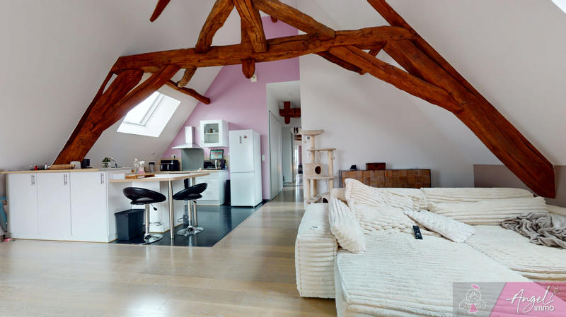 Maison - 253 m² - 10 pièces