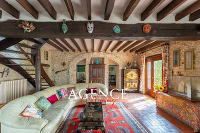 Maison - 203 m² - 7 pièces