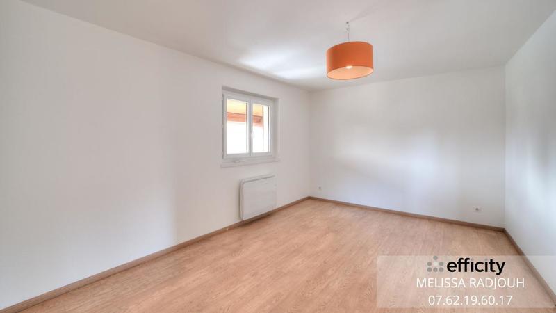 Maison - 202 m² - 7 pièces