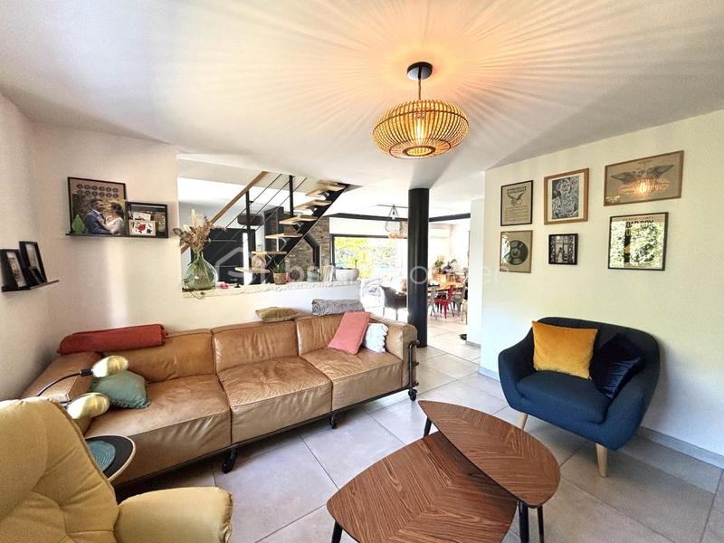 Maison traditionnelle - 164 m² - 7 pièces