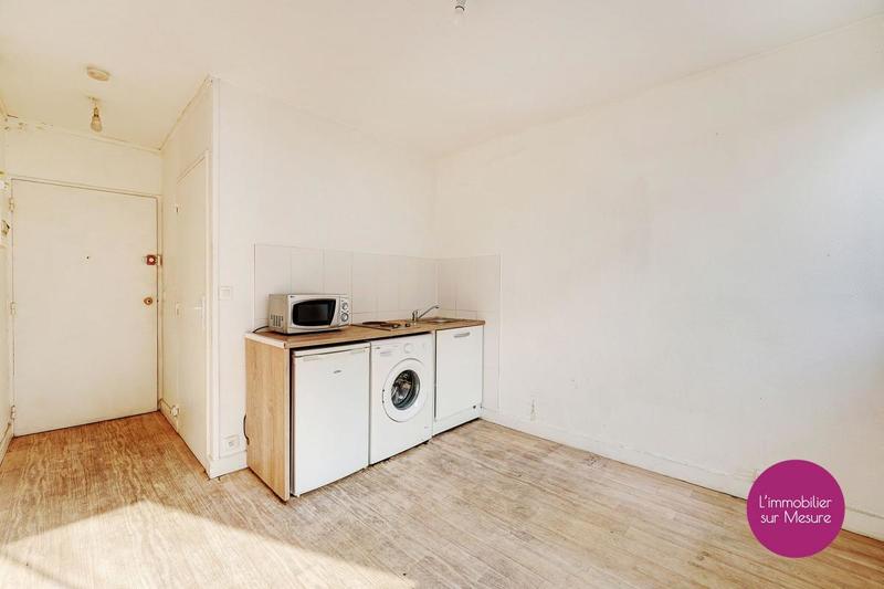 Studio - 14 m² - 1 pièce