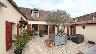 Maison - 162 m² - 6 pièces