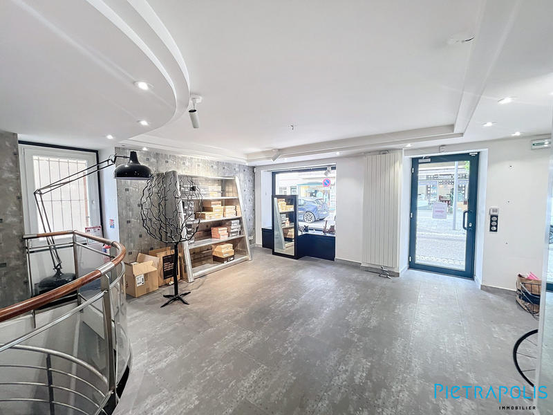 Fonds de commerce - Local commercial - 105 m²