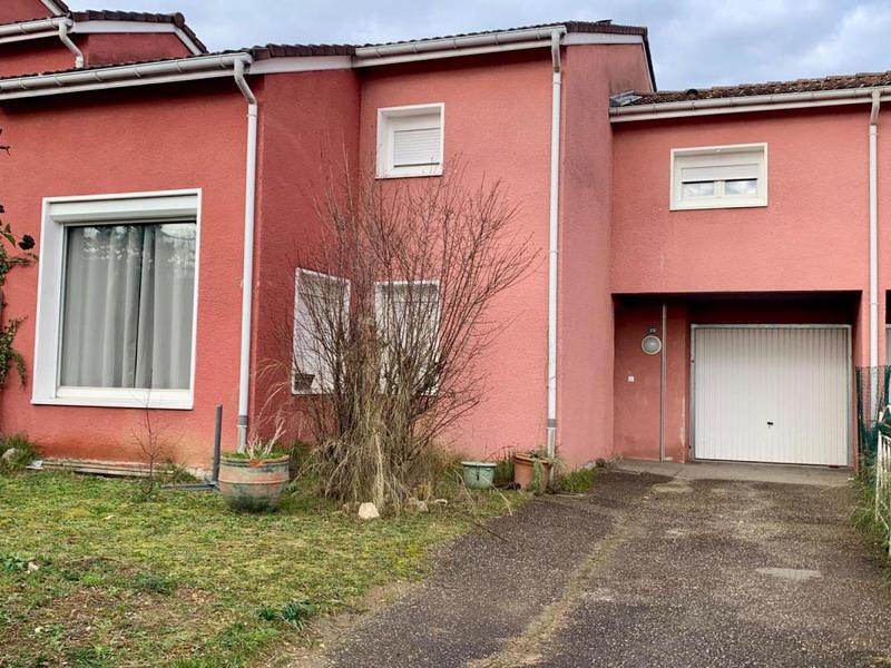 Maison - 96 m² - 5 pièces