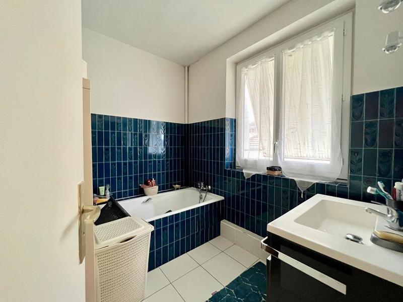 Immeuble - 260 m² - 10 pièces