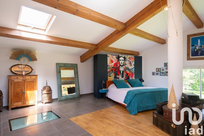 Maison - 290 m² - 6 pièces