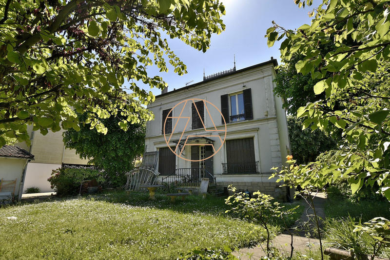 Maison - 152 m² - 7 pièces