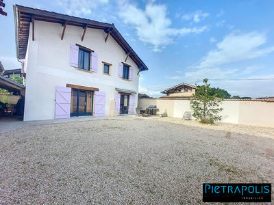 Maison - 111 m² - 4 pièces