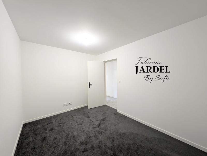 Maison - 200 m² - 8 pièces