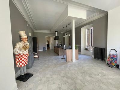 Appartement - 221 m² - 3 pièces