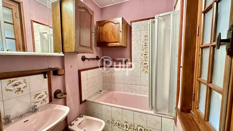 Maison de ville - 121 m² - 9 pièces