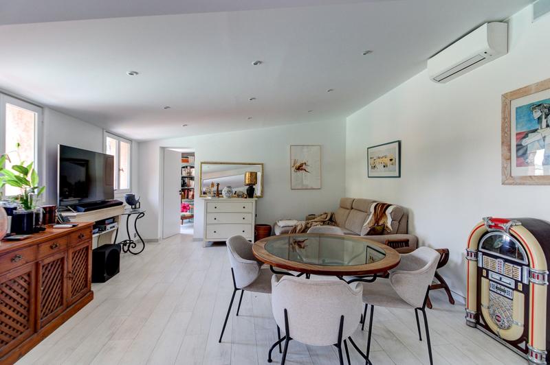 Maison - 90 m² - 3 pièces