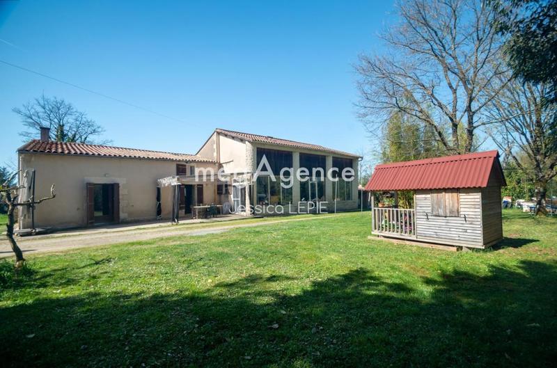 Maison de campagne - 220 m² - 6 pièces