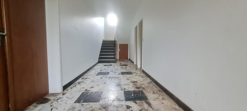 Maison - 249 m² - 9 pièces