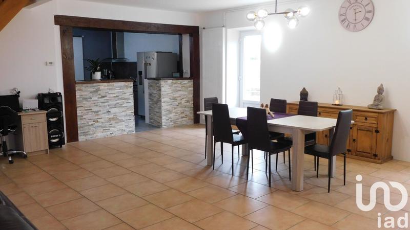 Maison - 210 m² - 8 pièces