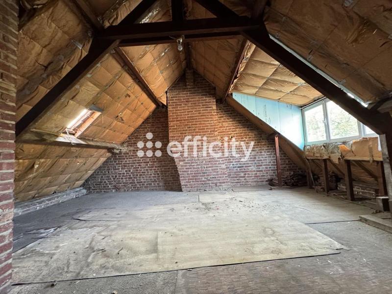 Maison - 90 m² - 9 pièces