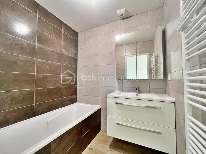 Pavillon - 94 m² - 4 pièces