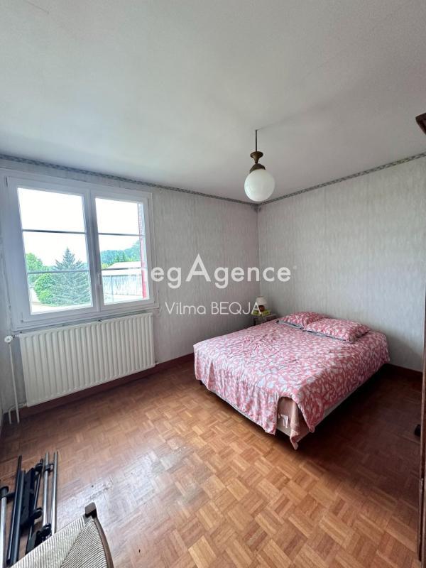 Maison - 137 m² - 8 pièces