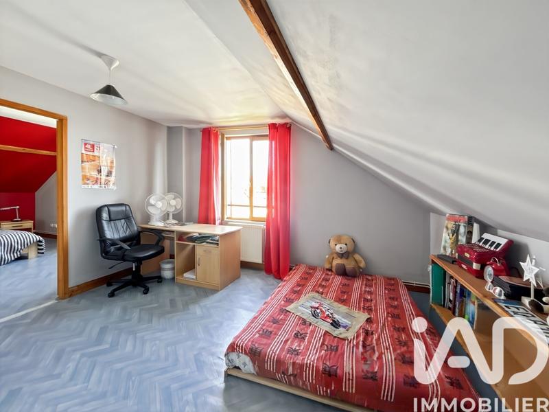 Maison - 104 m² - 6 pièces