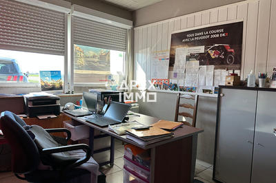 Local commercial - 124 m² - 5 pièces