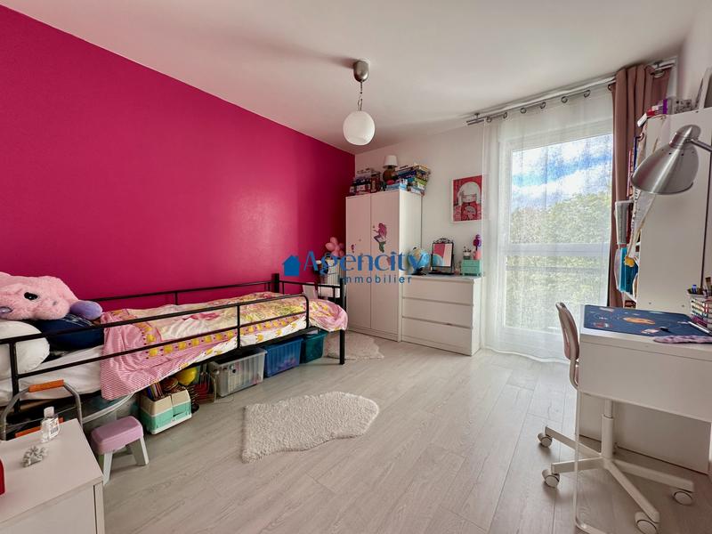 Appartement - 90 m² - 4 pièces