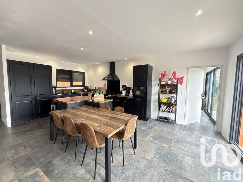 Maison - 150 m² - 5 pièces