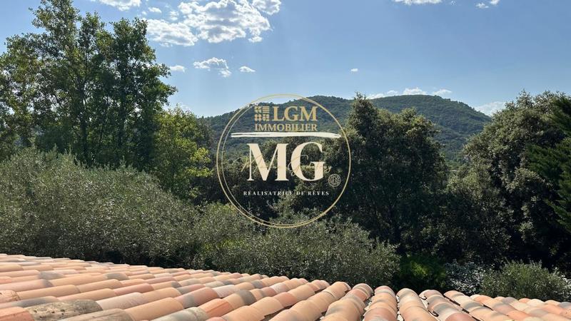 Maison - 219 m² - 4 pièces