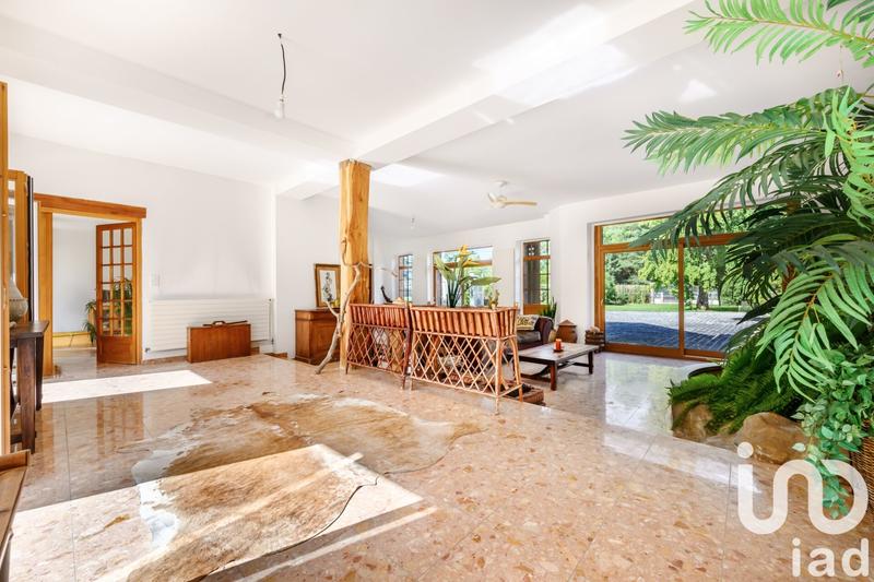 Maison - 498 m² - 13 pièces