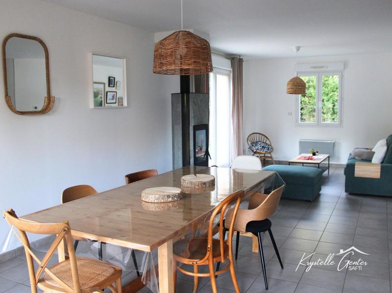 Maison - 100 m² - 5 pièces