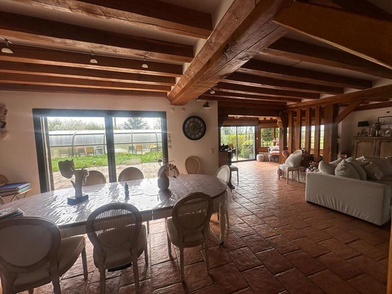 Maison - 288 m² - 6 pièces