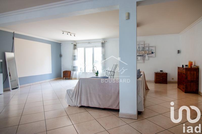 Maison - 212 m² - 8 pièces