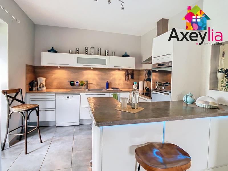 Maison - 145 m² - 6 pièces