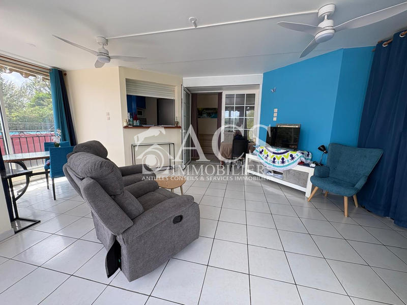 Appartement - 75 m² - 3 pièces