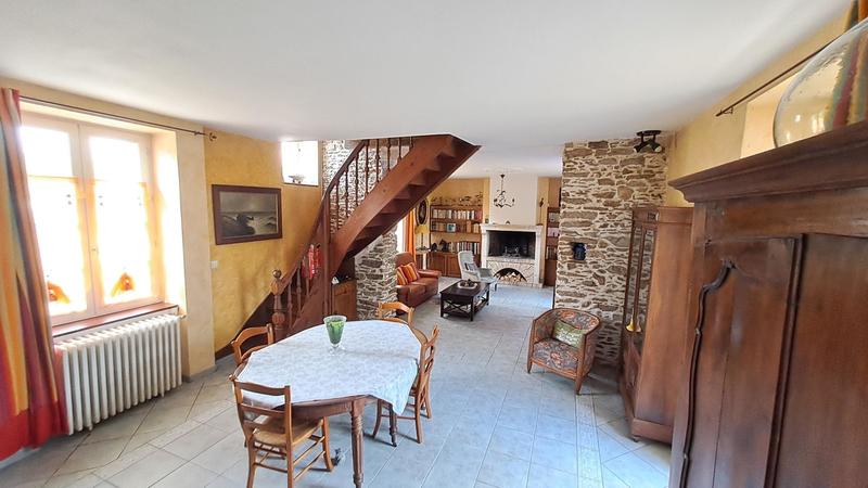 Maison - 176 m² - 7 pièces