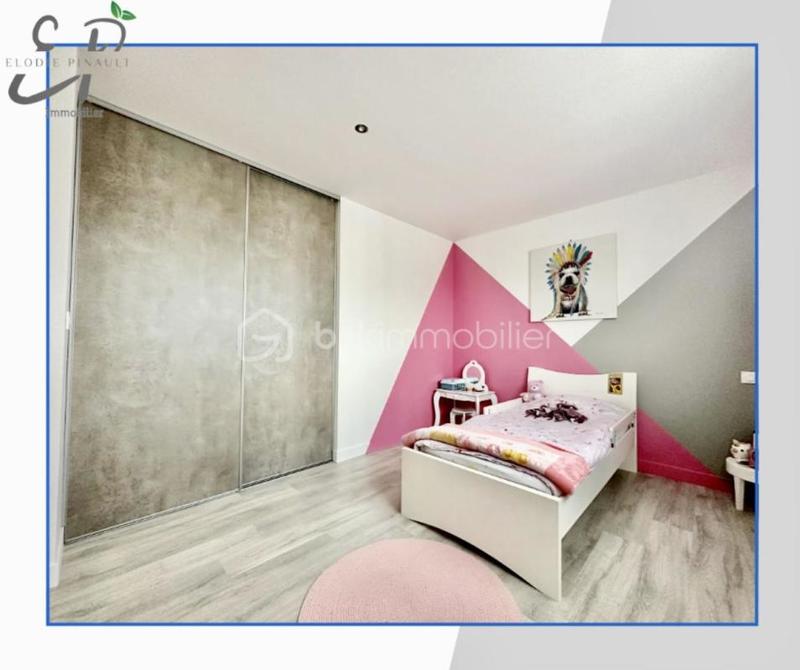 Maison - 187 m² - 7 pièces