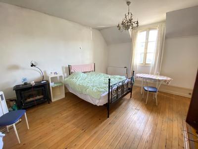 Maison - 75 m² - 7 pièces