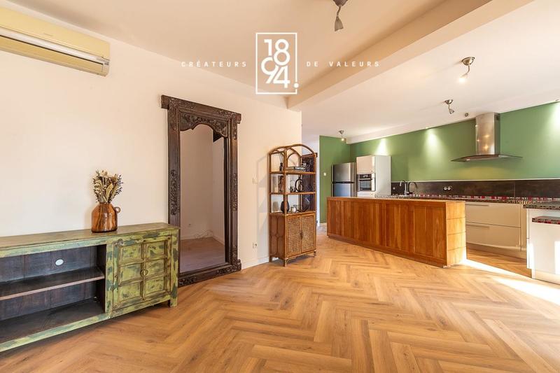 Appartement - 81 m² - 3 pièces