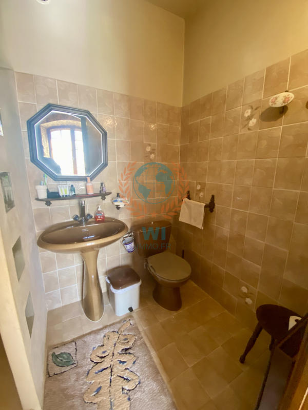 Maison - 420 m² - 17 pièces