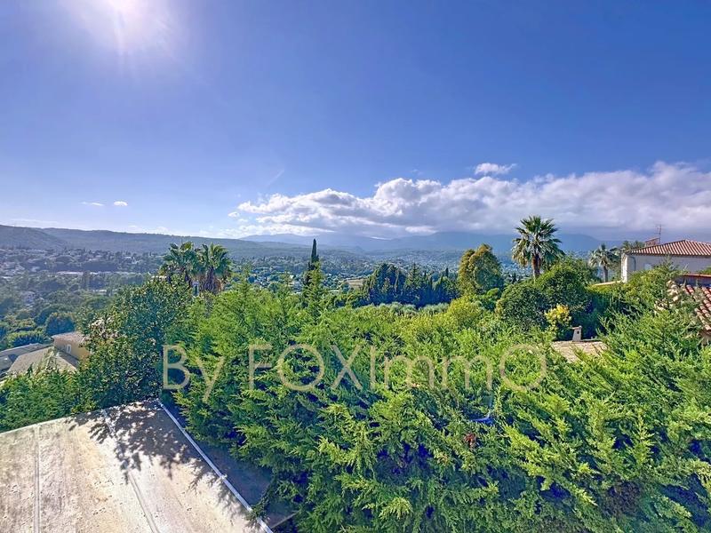 Villa - 250 m² - 8 pièces