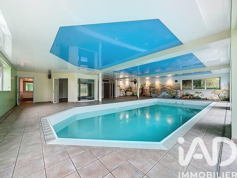 Maison - 233 m² - 6 pièces