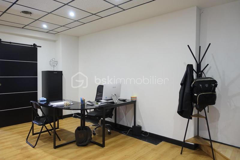 Local commercial - 75 m² - 4 pièces