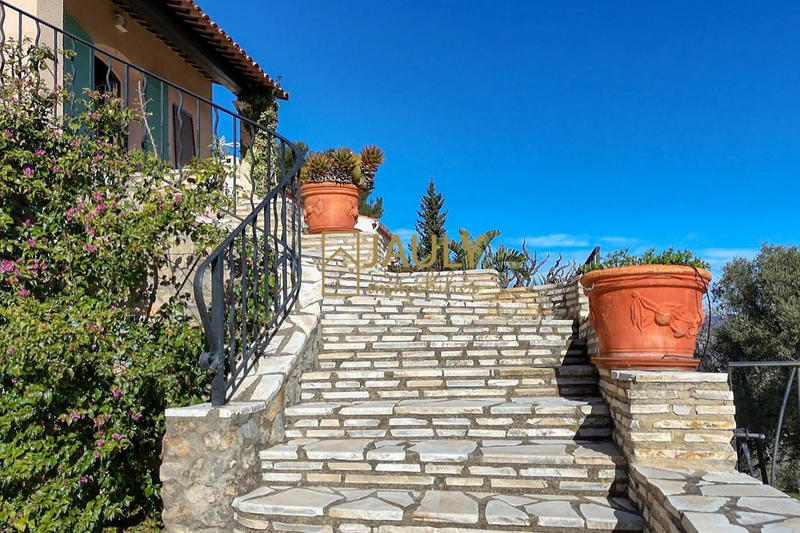 Villa - 190 m² - 8 pièces