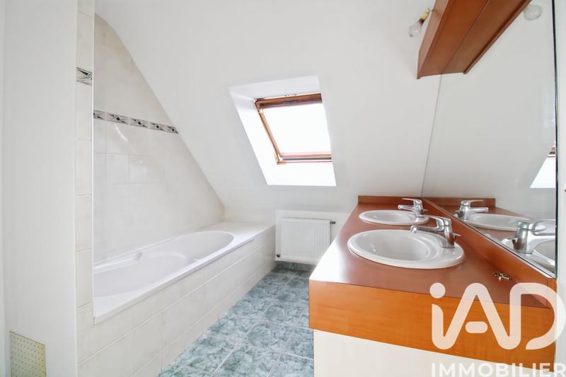 Maison - 94 m² - 4 pièces