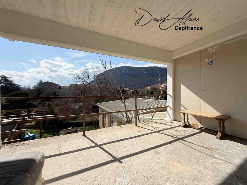 Appartement - 81 m² - 3 pièces